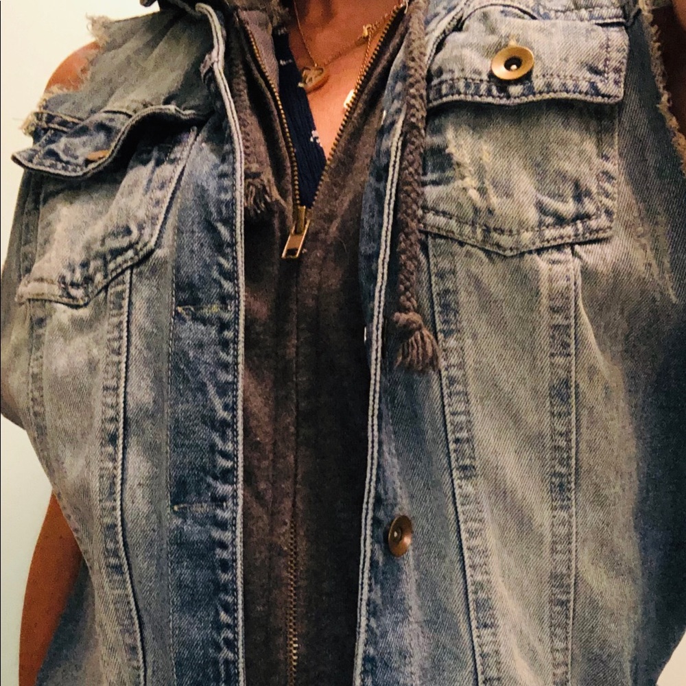 Jean Cut off Angel Kiss Jacket With Hood MED Vest